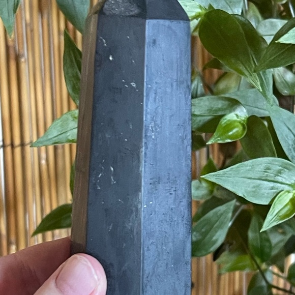 Genuine Shungite Gemstone towers - Picture 2 of 7
